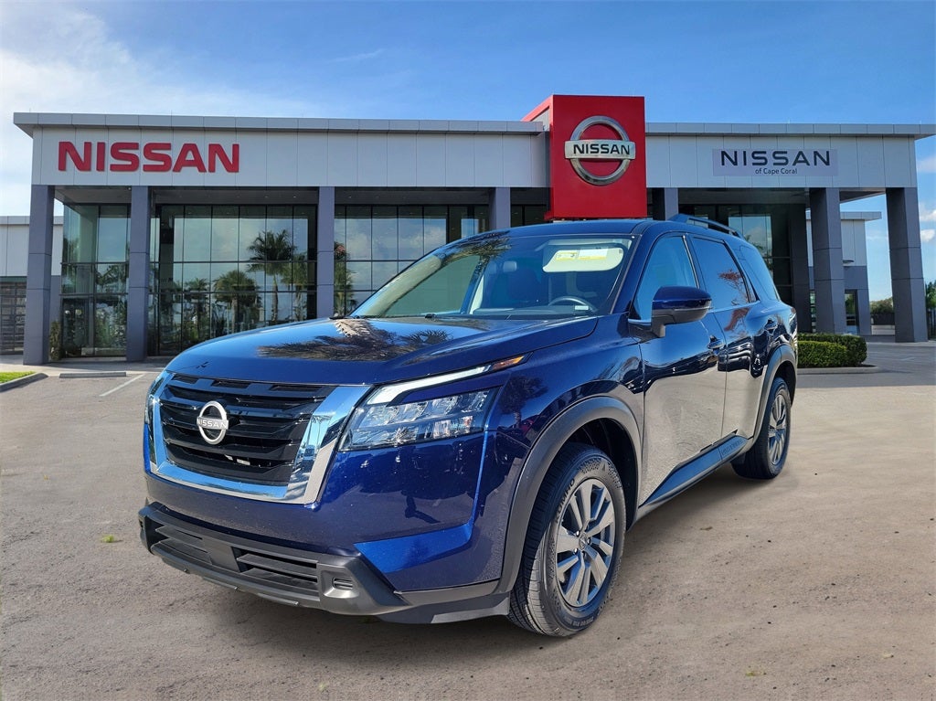 2025 Nissan Pathfinder SV