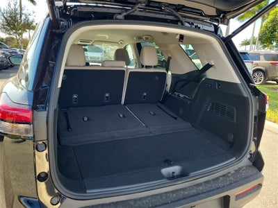 2025 Nissan Pathfinder SV