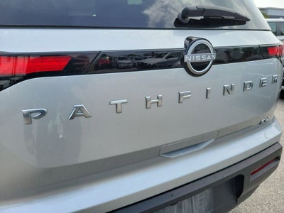 2024 Nissan Pathfinder SV