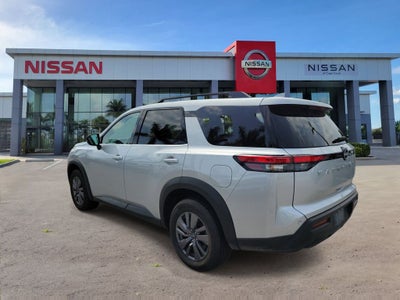 2024 Nissan Pathfinder SV