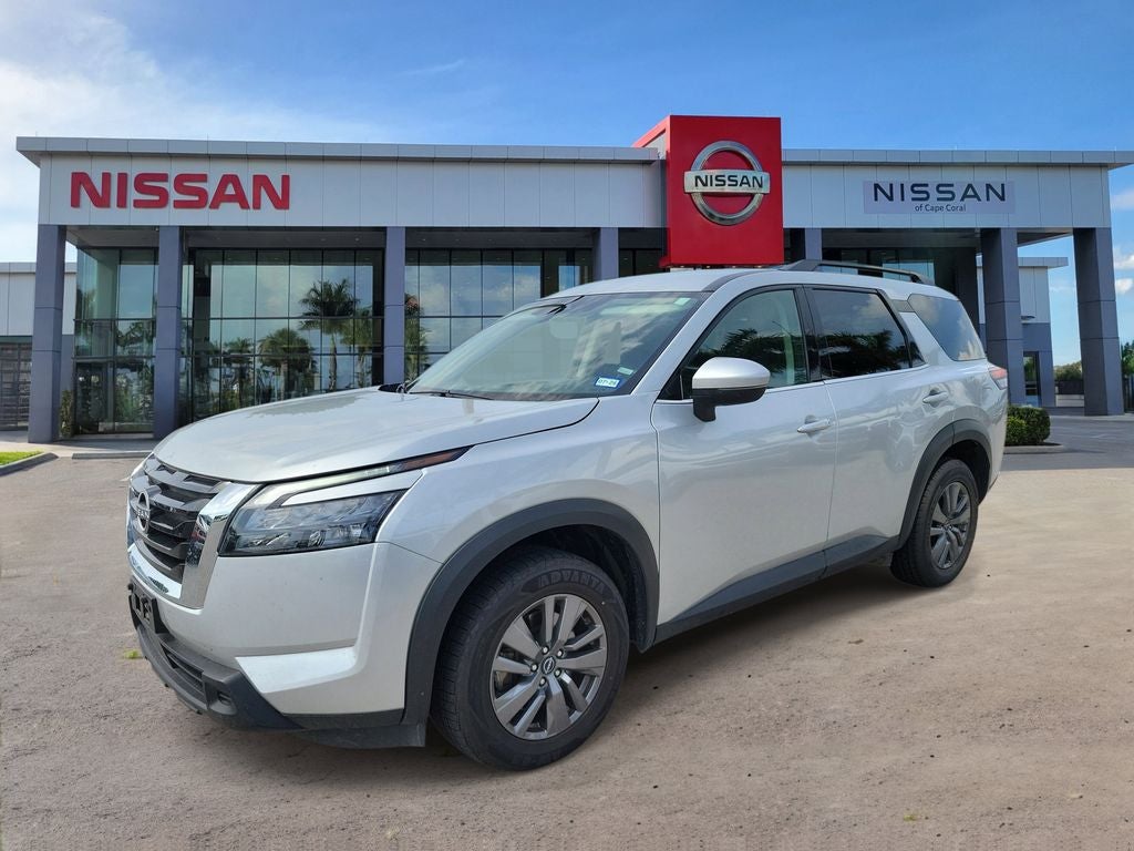2024 Nissan Pathfinder SV