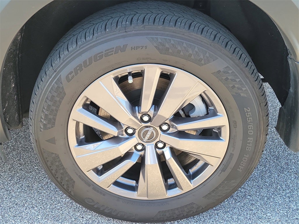 2023 Nissan Pathfinder SV