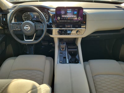 2023 Nissan Pathfinder SV