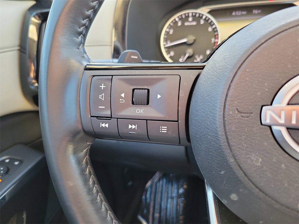 2023 Nissan Pathfinder SV