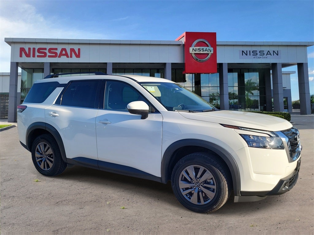 2025 Nissan Pathfinder SV