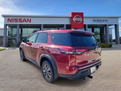 2024 Nissan Pathfinder SV