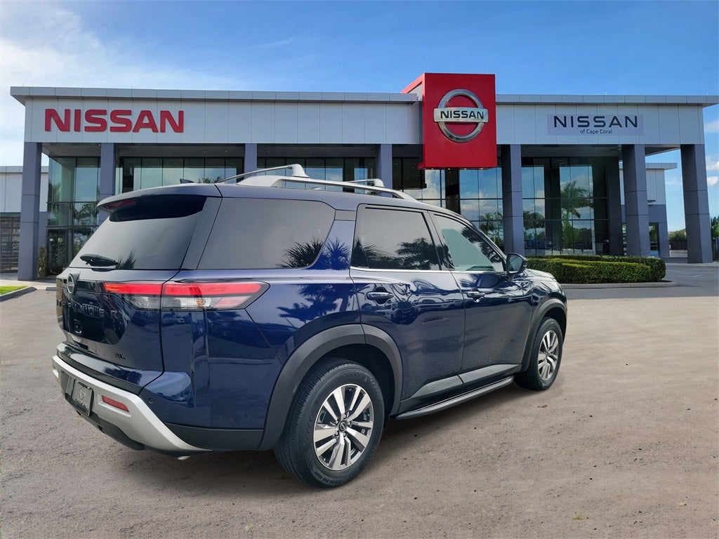2023 Nissan Pathfinder SL