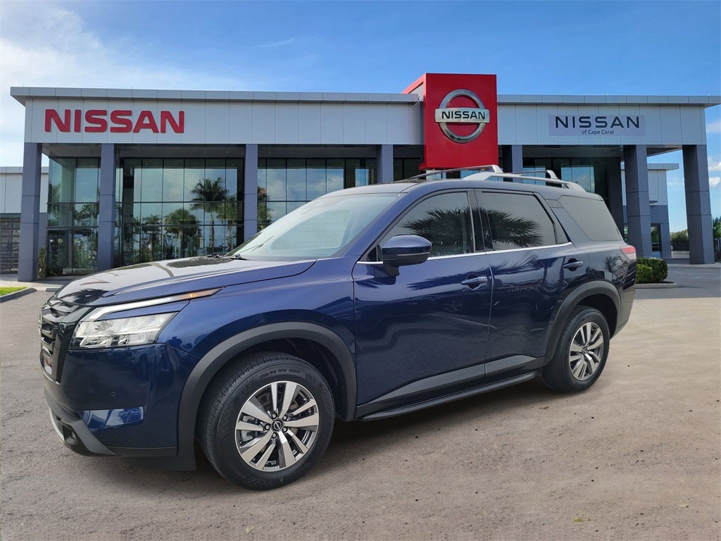 2023 Nissan Pathfinder SL