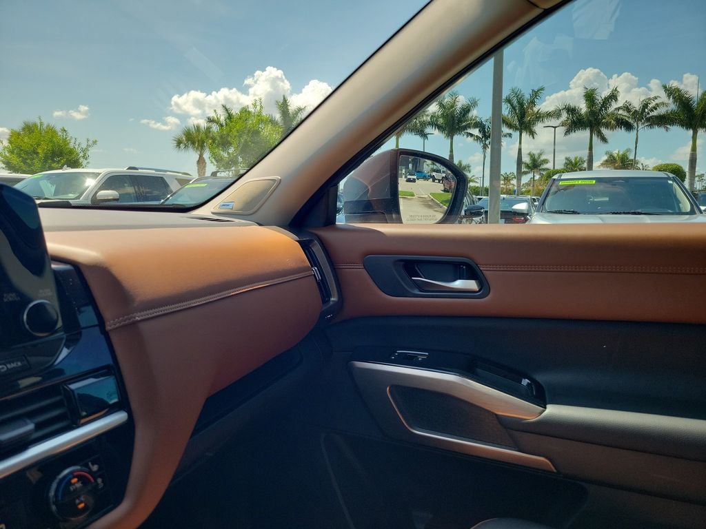 2025 Nissan Pathfinder Platinum