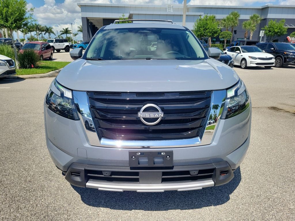 2025 Nissan Pathfinder Platinum