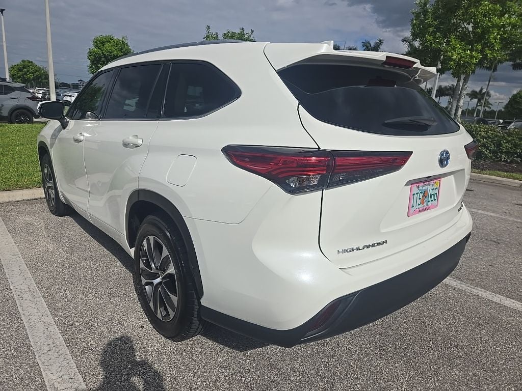 2021 Toyota Highlander Hybrid XLE