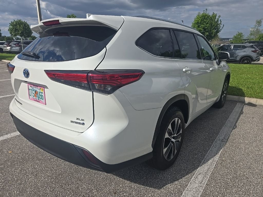 2021 Toyota Highlander Hybrid XLE