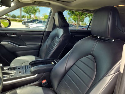 2022 Toyota Highlander XLE