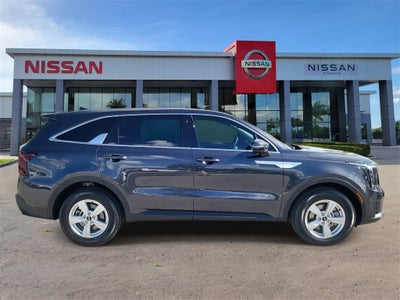 2025 Kia Sorento LX