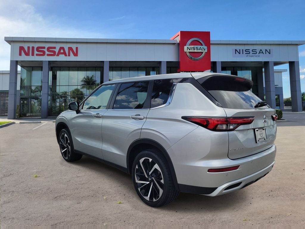 2024 Mitsubishi Outlander SE