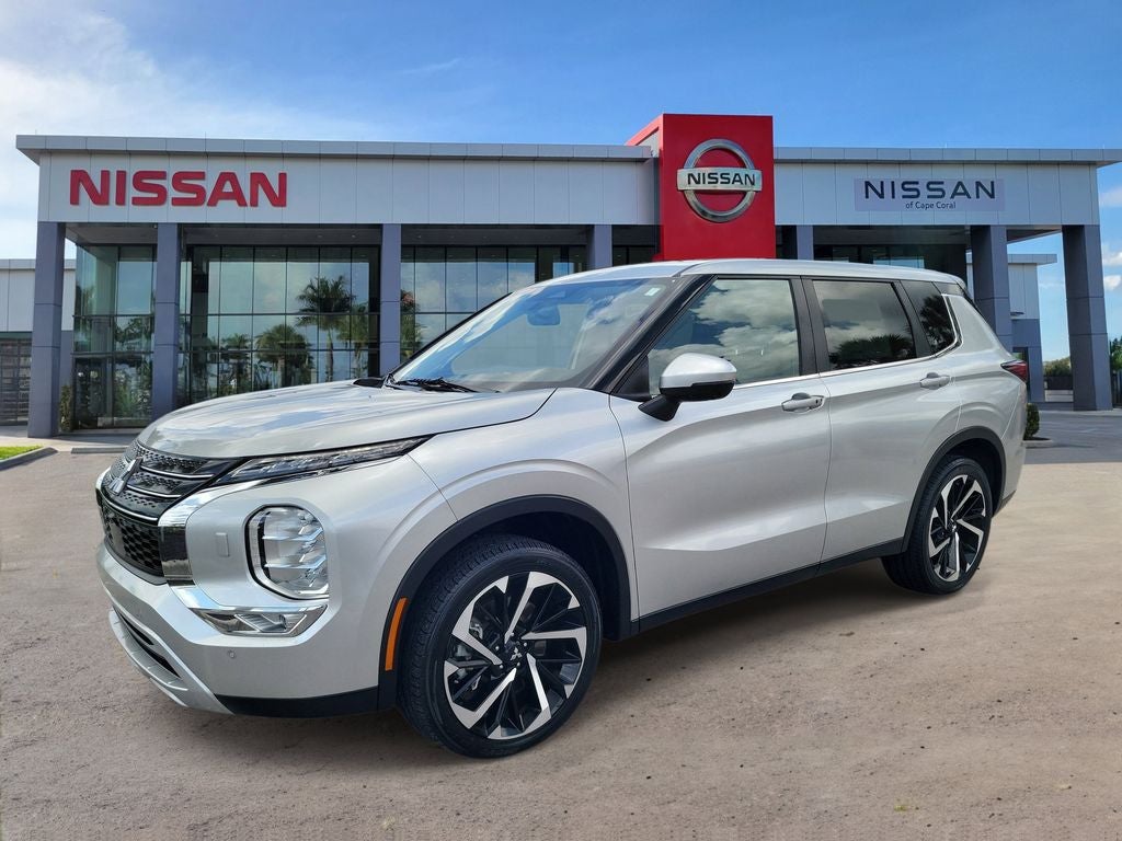 2024 Mitsubishi Outlander SE
