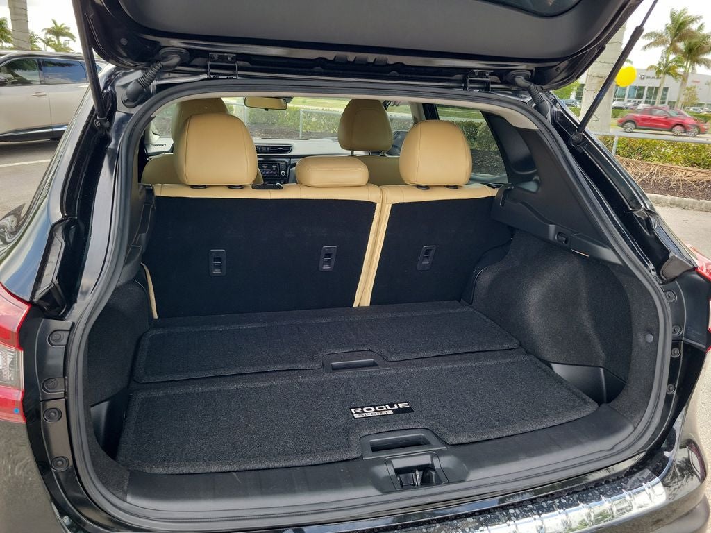 2022 Nissan Rogue Sport SV