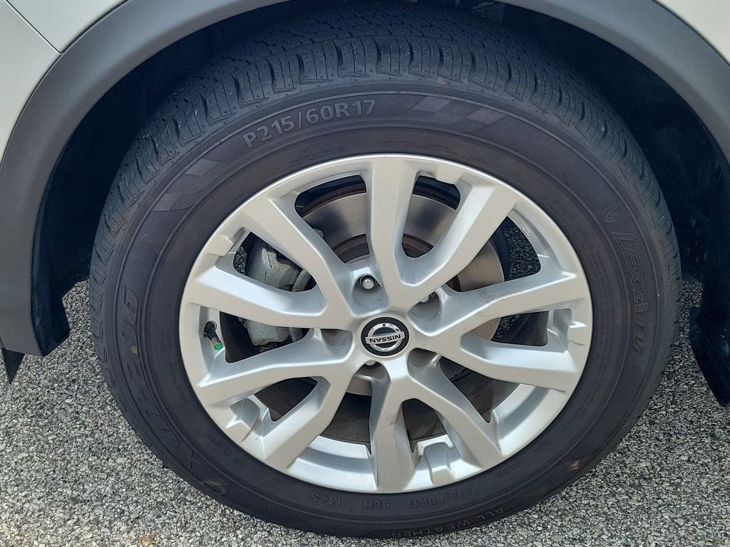 2022 Nissan Rogue Sport SV