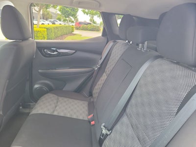 2022 Nissan Rogue Sport SV
