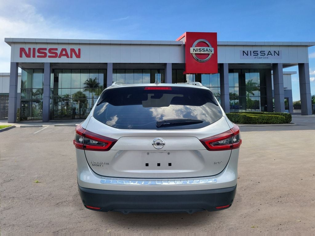 2022 Nissan Rogue Sport SV