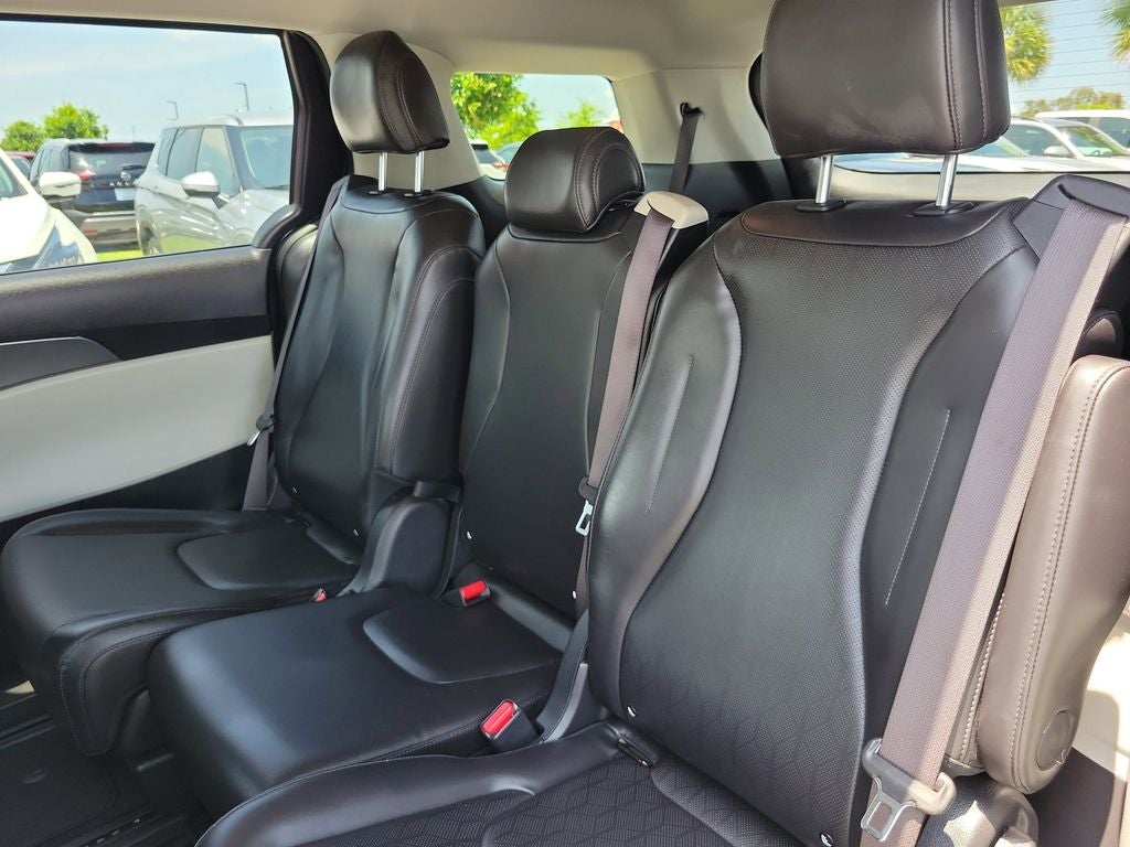 2024 Kia Carnival LX