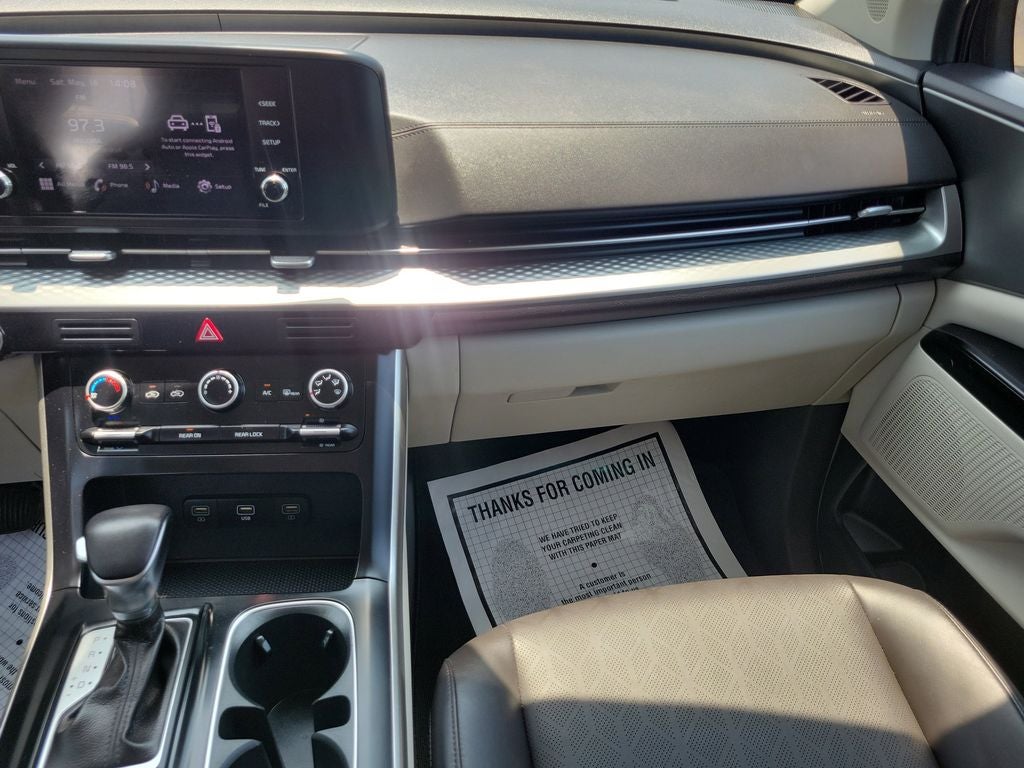 2024 Kia Carnival LX