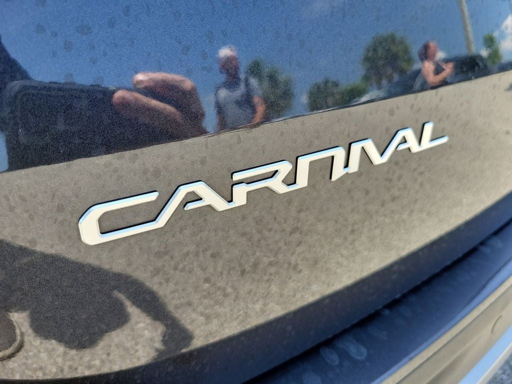 2024 Kia Carnival LX