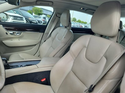 2018 Volvo S90 T6 Momentum