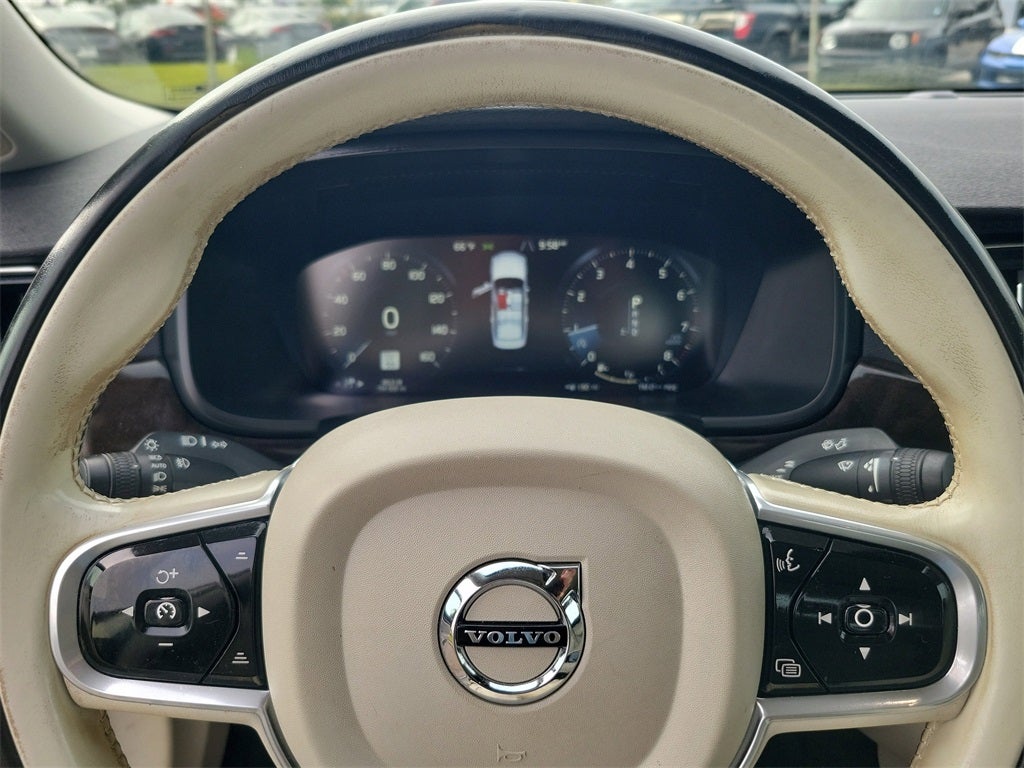 2018 Volvo S90 T6 Momentum