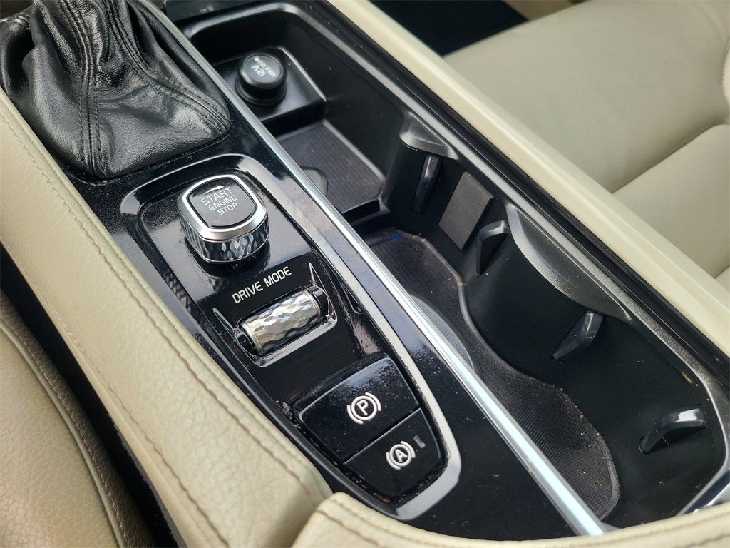 2018 Volvo S90 T6 Momentum