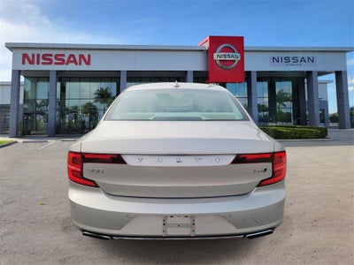 2018 Volvo S90 T6 Momentum