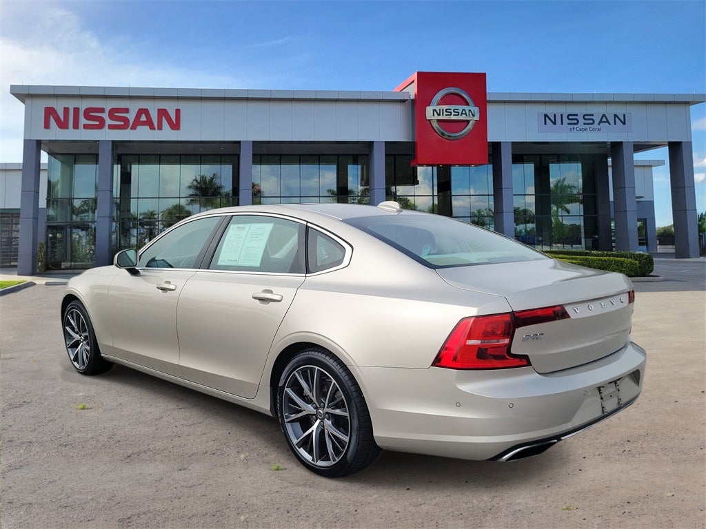 2018 Volvo S90 T6 Momentum