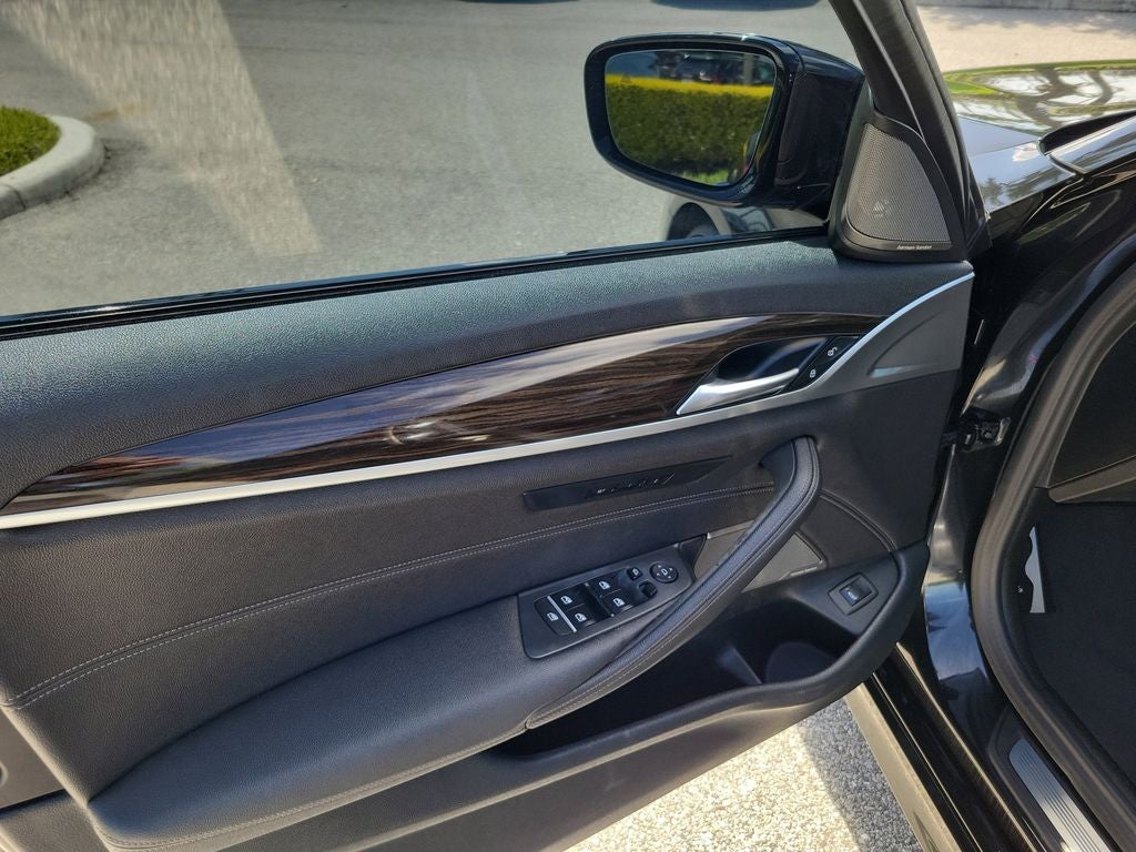 2021 BMW 5 Series 530i