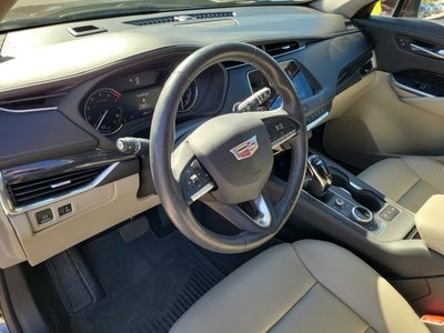 2021 Cadillac XT4 Premium Luxury