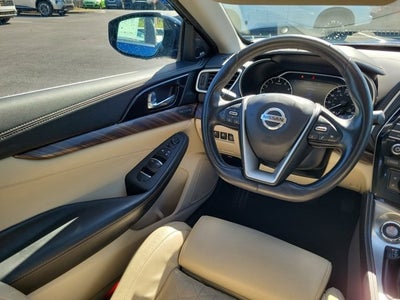 2017 Nissan Maxima Platinum