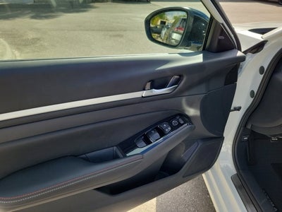 2025 Nissan Altima 2.5 SR