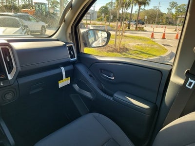 2025 Nissan Frontier SV