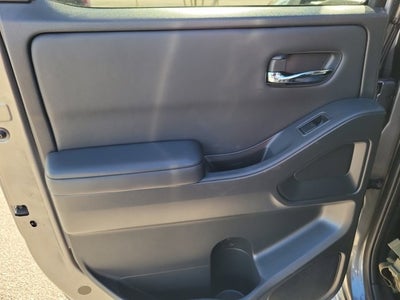 2024 Nissan Frontier SV