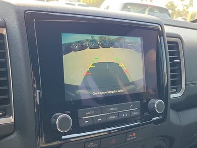 2024 Nissan Frontier SL