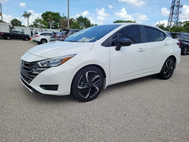 2023 Nissan Versa 1.6 SR