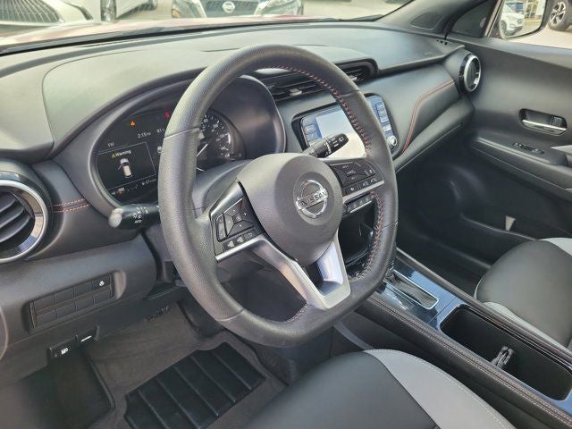 2021 Nissan Kicks SR
