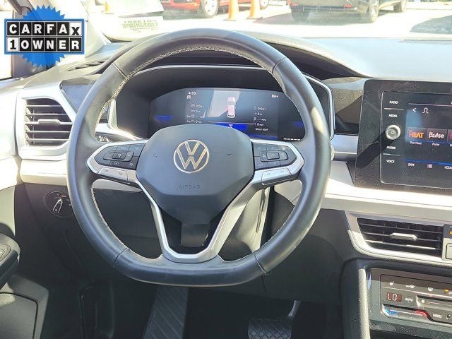 2025 Volkswagen Taos 1.5T SE