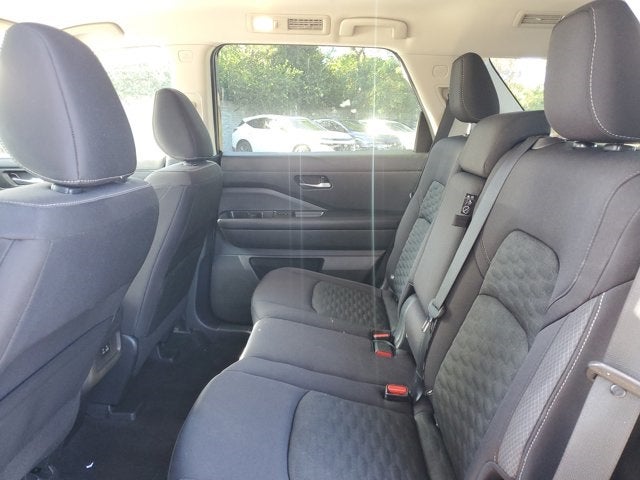 2022 Nissan Pathfinder S