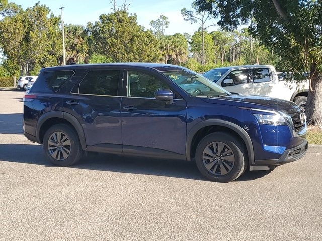 2022 Nissan Pathfinder S