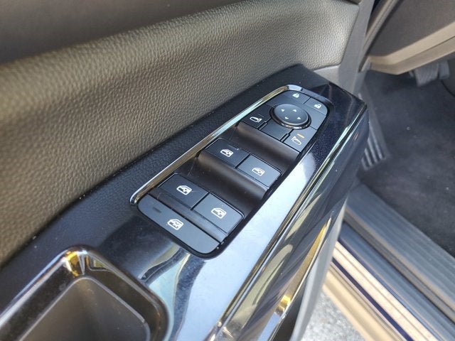 2022 Nissan Pathfinder S