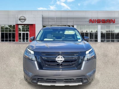 2024 Nissan Pathfinder SL