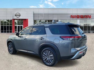 2024 Nissan Pathfinder SL