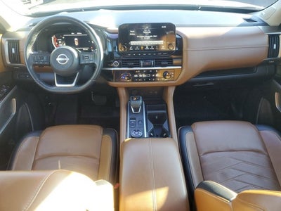 2023 Nissan Pathfinder Platinum