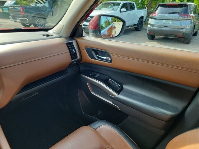 2022 Nissan Pathfinder Platinum