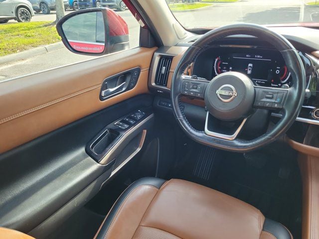 2022 Nissan Pathfinder Platinum